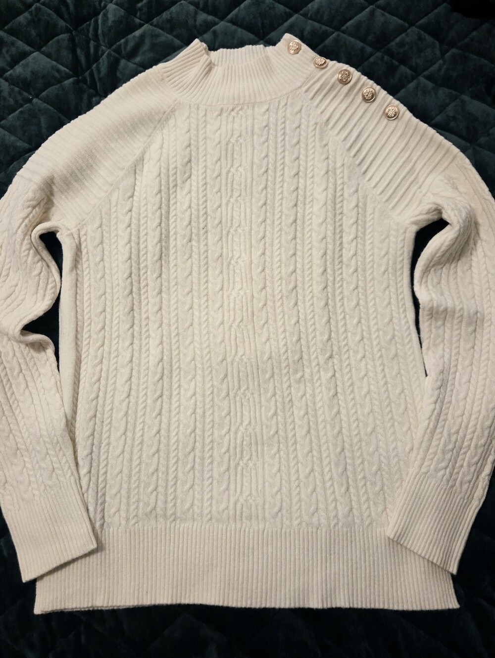 CYRUS Cream Cable-Knit Gold Button-Shoulder Mock Neck Sweater ‐ Size Medium